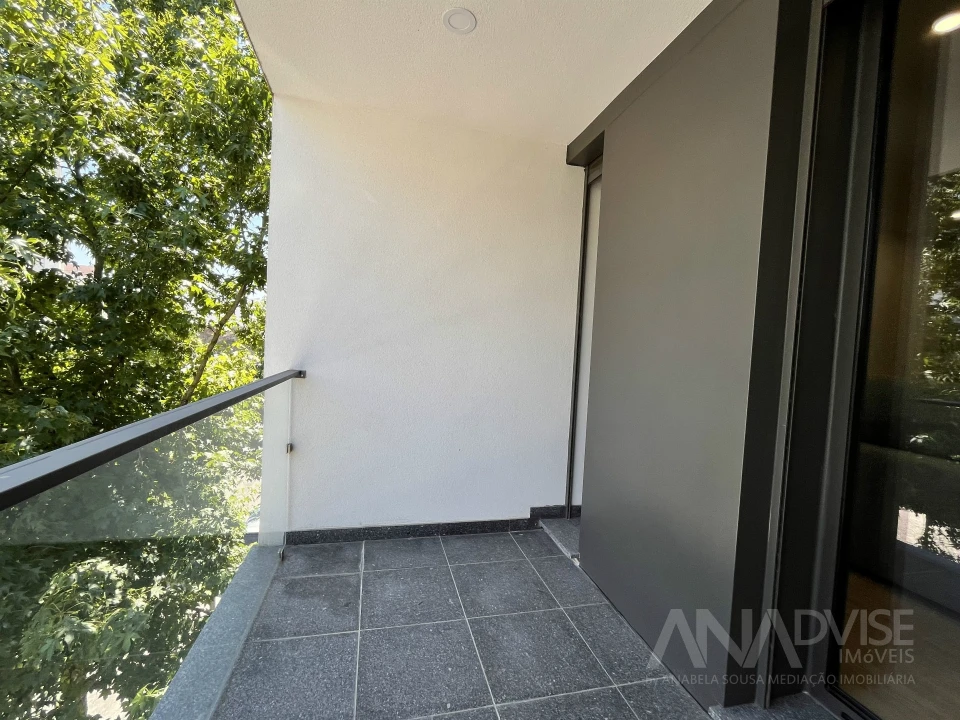 Apartamento T2 para Arrendamento em Viseu Foto 16