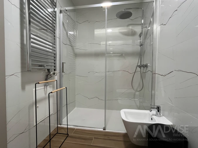 Apartamento T2 para Arrendamento em Viseu Foto 31