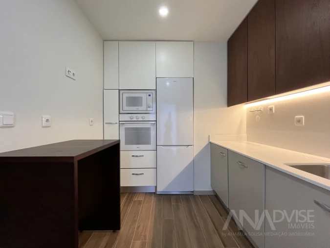 Apartamento T2 para Arrendamento em Viseu Foto 11