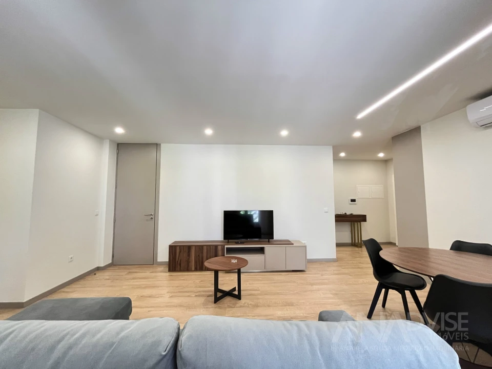 Apartamento T2 para Arrendamento em Viseu Foto 8