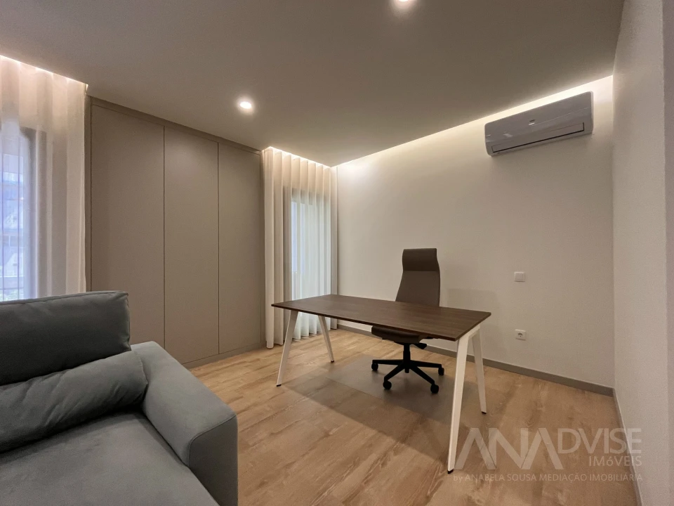 Apartamento T2 para Arrendamento em Viseu Foto 4