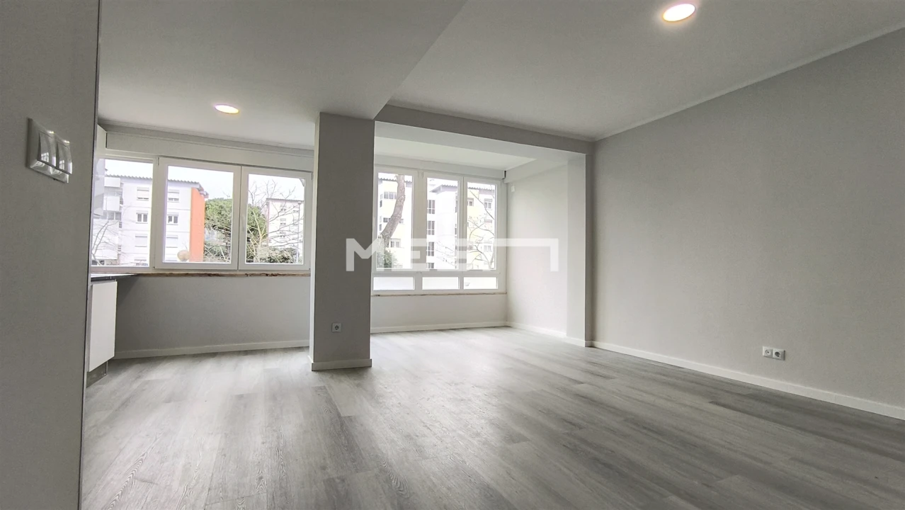 Apartamento T2 para Venda em Oeiras e São Julião da Barra, Paço de Arcos e Caxias Foto 2