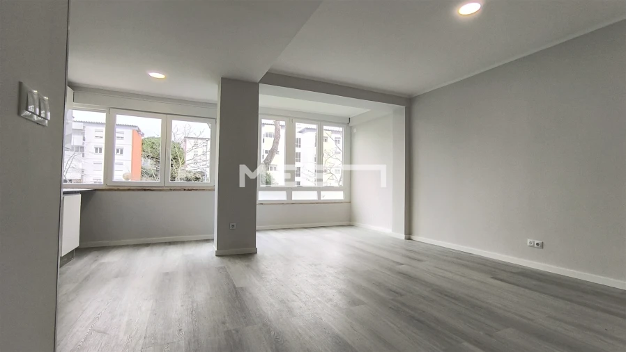 Apartamento T2 para Venda em Oeiras e São Julião da Barra, Paço de Arcos e Caxias Foto 2