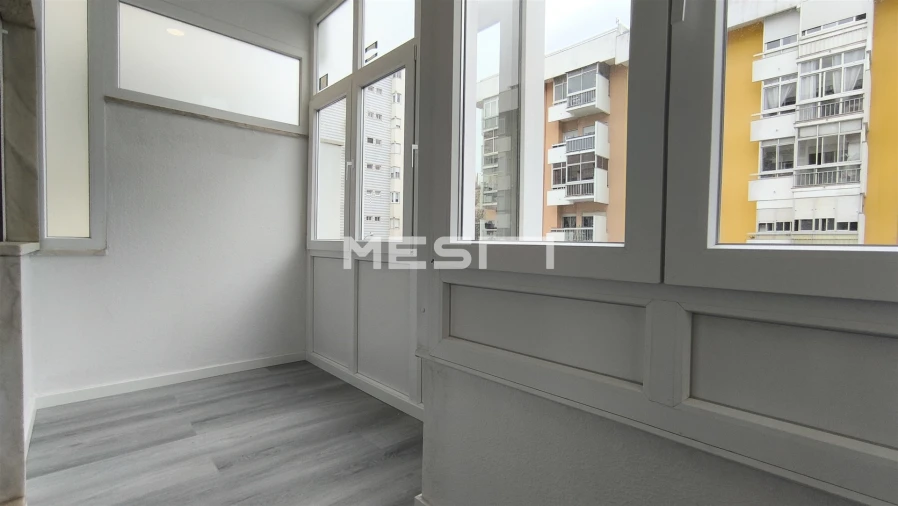 Apartamento T2 para Venda em Oeiras e São Julião da Barra, Paço de Arcos e Caxias Foto 14