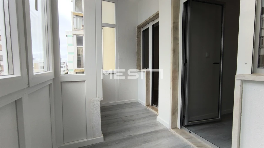 Apartamento T2 para Venda em Oeiras e São Julião da Barra, Paço de Arcos e Caxias Foto 13