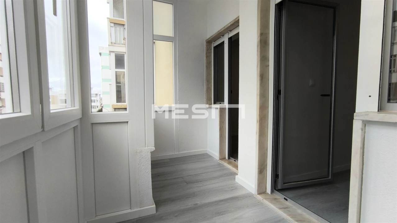 Apartamento T2 para Venda em Oeiras e São Julião da Barra, Paço de Arcos e Caxias Foto 13