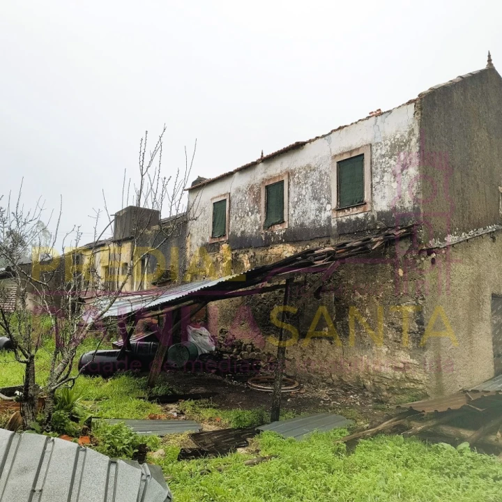 Moradia T2 para Venda em Gondemaria e Olival Foto 1