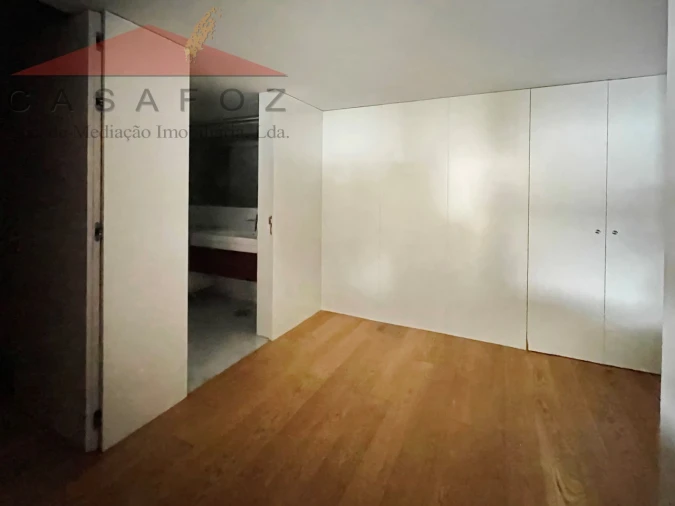 Apartamento T1 para Arrendamento em Aldoar, Foz do Douro e Nevogilde Foto 8