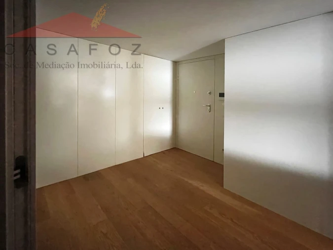 Apartamento T1 para Arrendamento em Aldoar, Foz do Douro e Nevogilde Foto 9