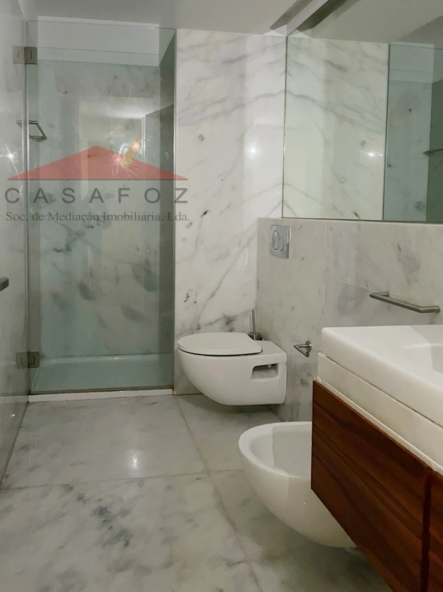 Apartamento T1 para Arrendamento em Aldoar, Foz do Douro e Nevogilde Foto 15