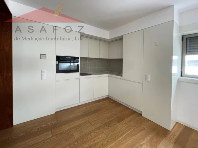 Apartamento T1 para Arrendamento em Aldoar, Foz do Douro e Nevogilde Foto 4