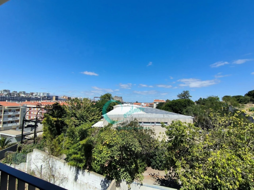 Apartamento T3 para Venda em Almada, Cova da Piedade, Pragal e Cacilhas Foto 3