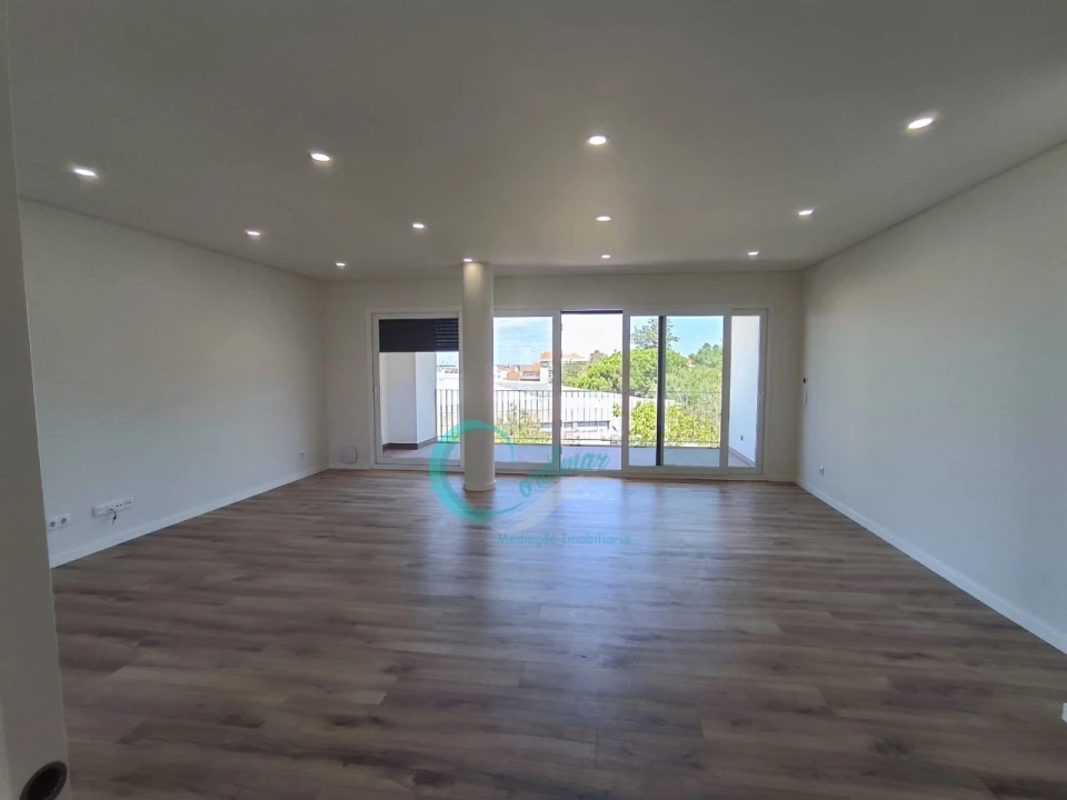 Apartamento T3 para Venda em Almada, Cova da Piedade, Pragal e Cacilhas Foto 11
