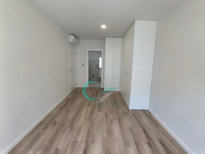 Apartamento T3 para Venda em Almada, Cova da Piedade, Pragal e Cacilhas Foto 19