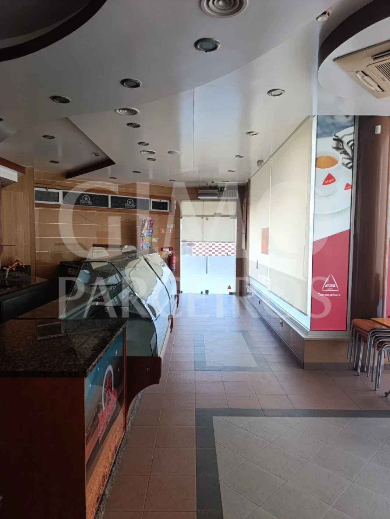 Negócio para Arrendamento em Oiã Foto 1