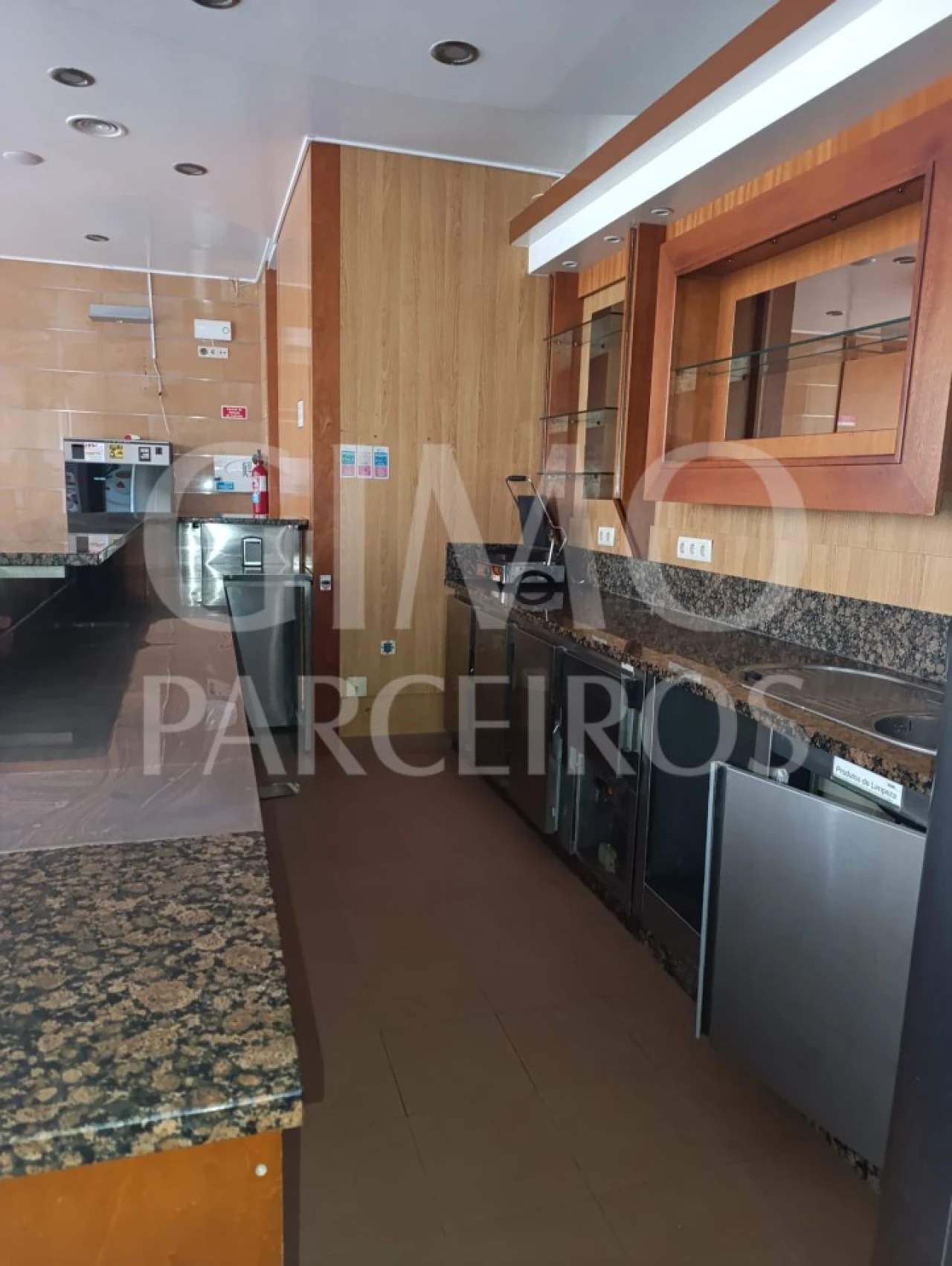 Negócio para Arrendamento em Oiã Foto 3