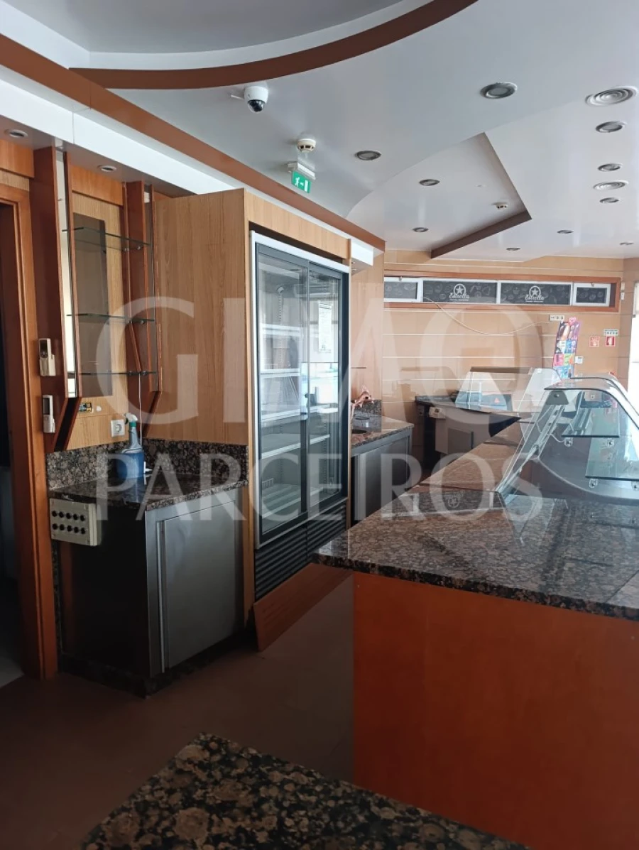 Negócio para Arrendamento em Oiã Foto 2