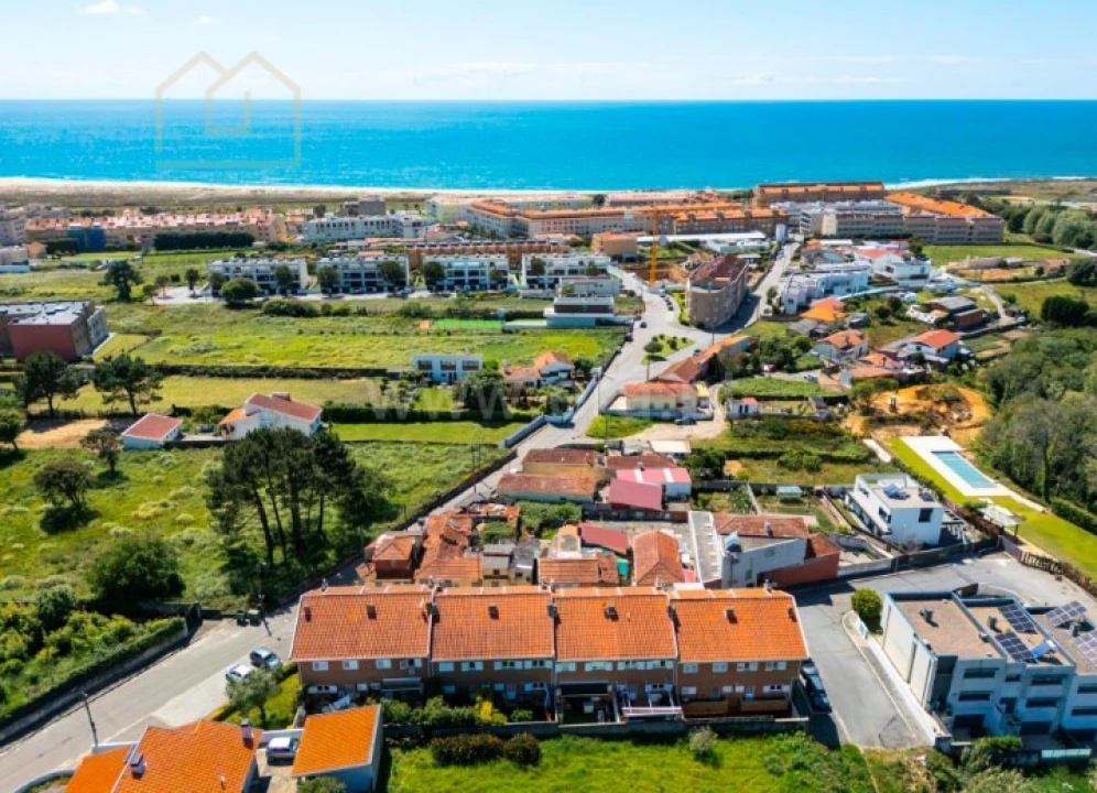 Moradia T4 para Venda em São Felix da Marinha Foto 1