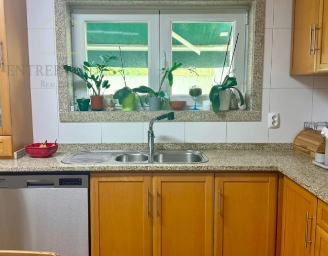 Moradia T4 para Venda em São Felix da Marinha Foto 6