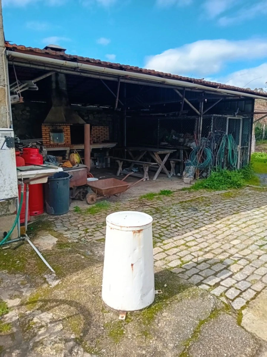 Quinta T6 para Venda em Gondifelos, Cavalões e Outiz Foto 25