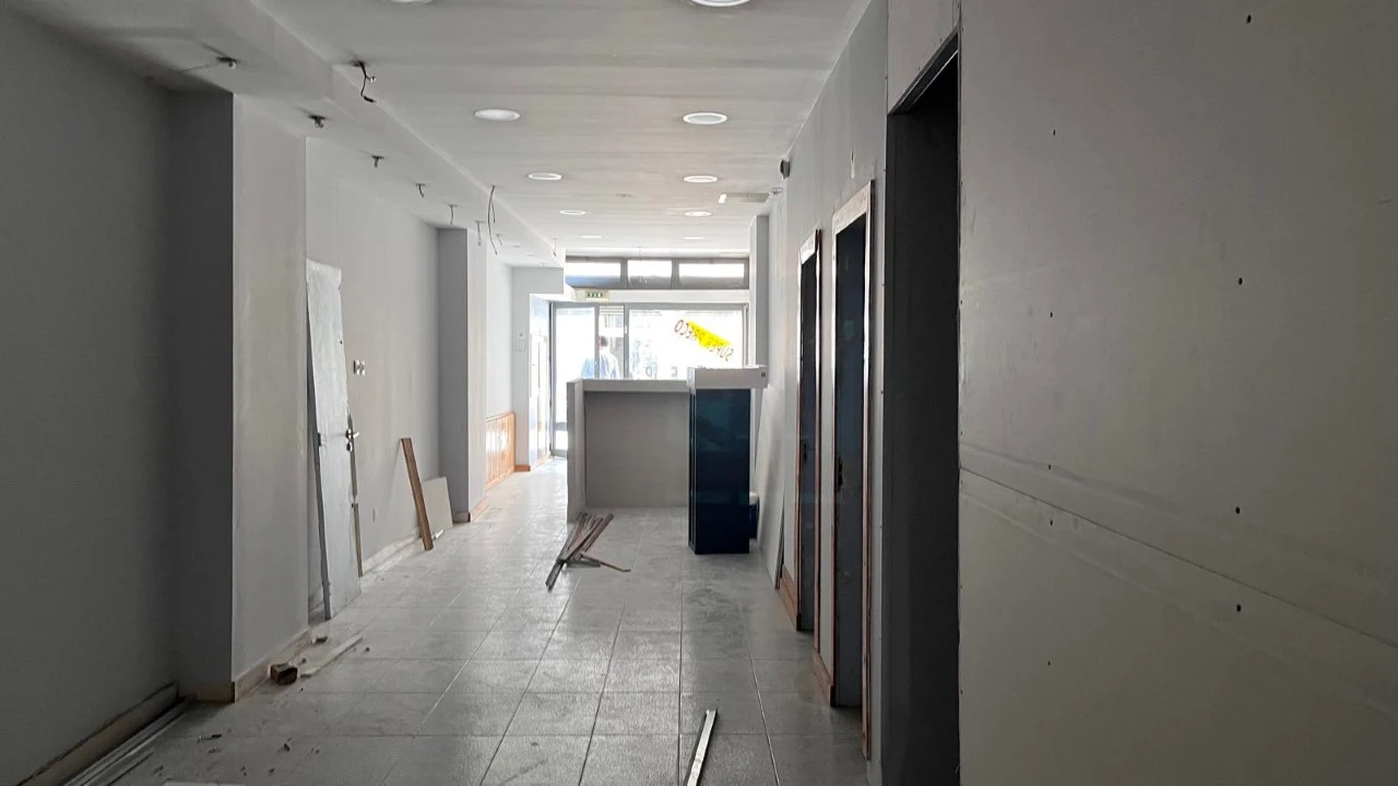 Loja para Arrendamento em Cedofeita, Santo Ildefonso, Sé, Miragaia, São Nicolau e Vitória Foto 10