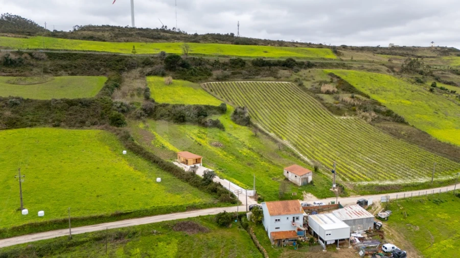 Terreno para Venda em Santo Quintino Foto 1