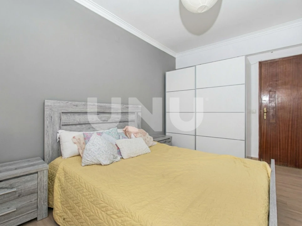 Apartamento T3 para Venda em Carregado e Cadafais Foto 14