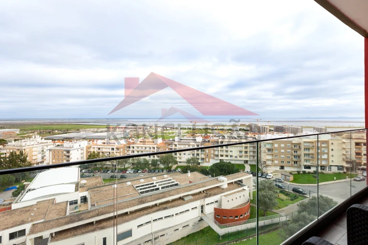 Apartamento T3 para Venda em Póvoa de Santa Iria e Forte da Casa Foto 5