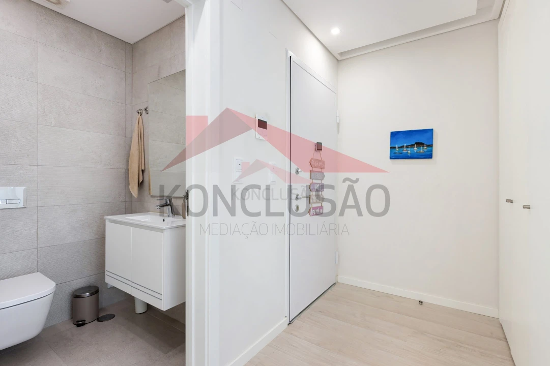Apartamento T3 para Venda em Póvoa de Santa Iria e Forte da Casa Foto 13