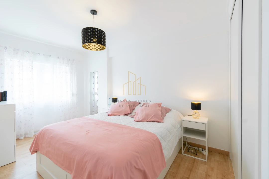 Apartamento T3 para Venda em Agualva e Mira-Sintra Foto 10