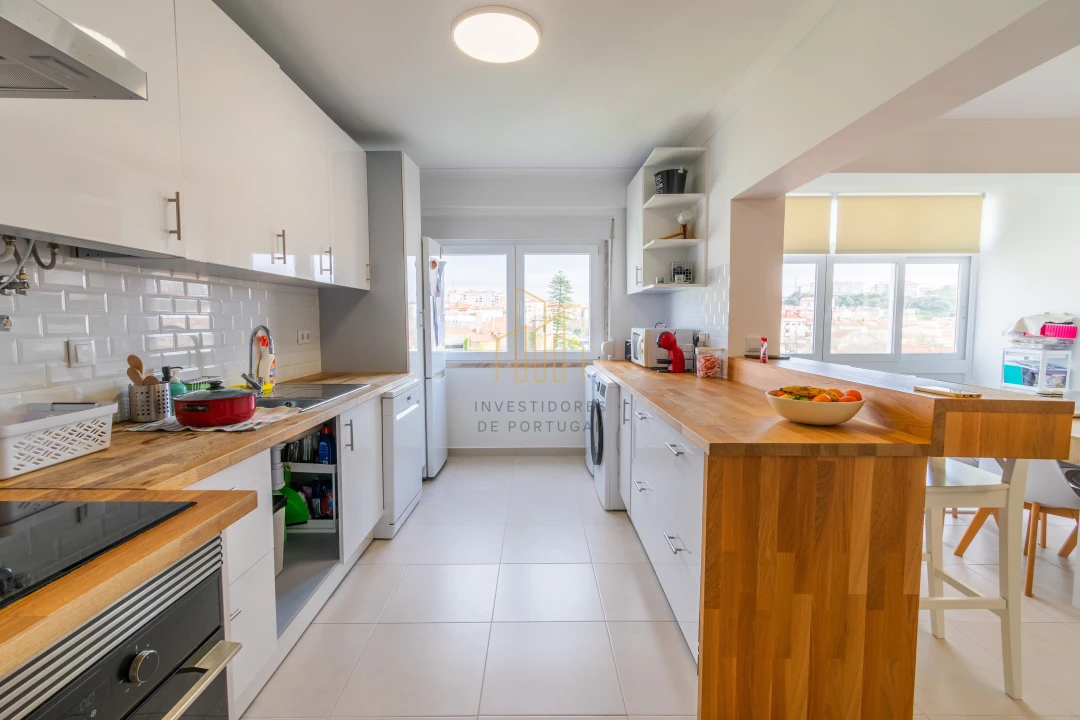 Apartamento T3 para Venda em Agualva e Mira-Sintra Foto 1