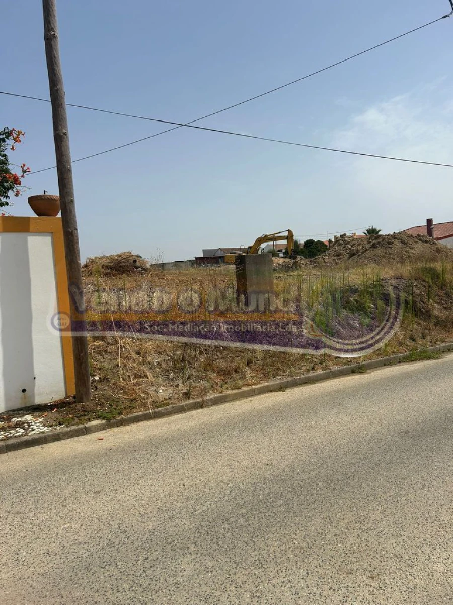 Terreno para Venda em Barrosa Foto 2
