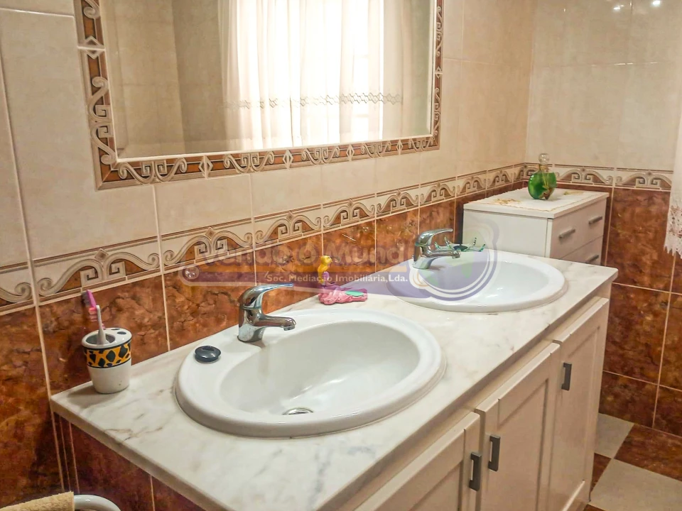 Moradia T3 para Venda em Branca Foto 13