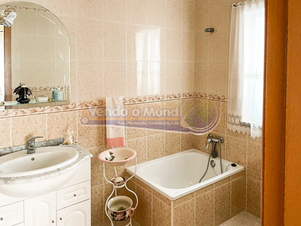 Moradia T3 para Venda em Branca Foto 19