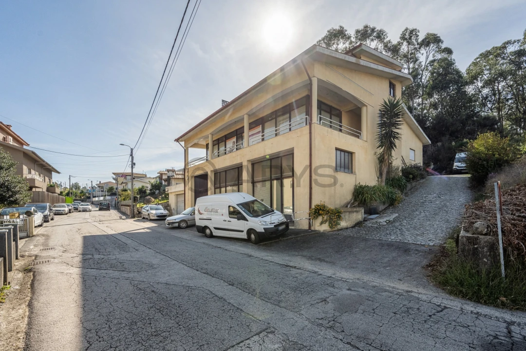 Armazém para Venda em Arnoso (Santa Maria e Santa Eulália) e Sezures Foto 1