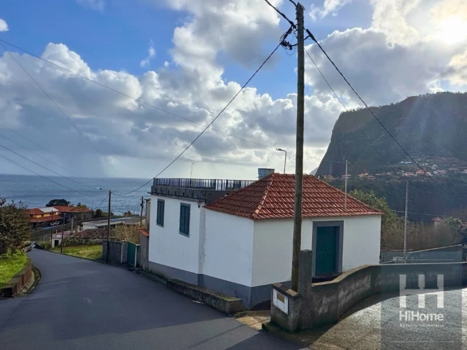 Moradia T2 para Venda em Faial Foto 1