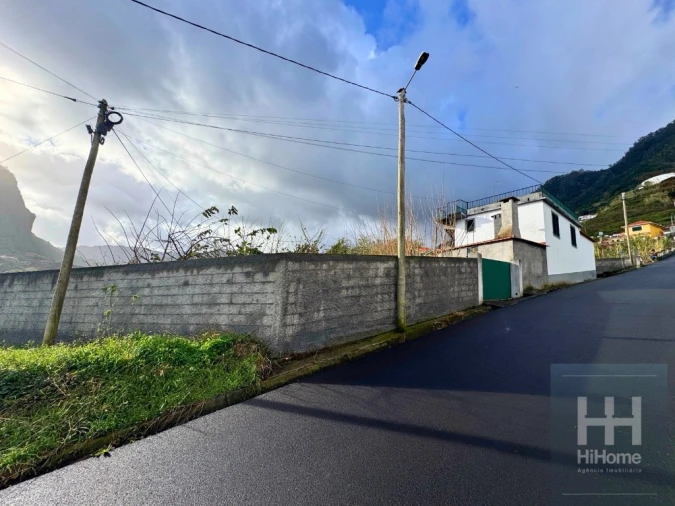 Moradia T2 para Venda em Faial Foto 4