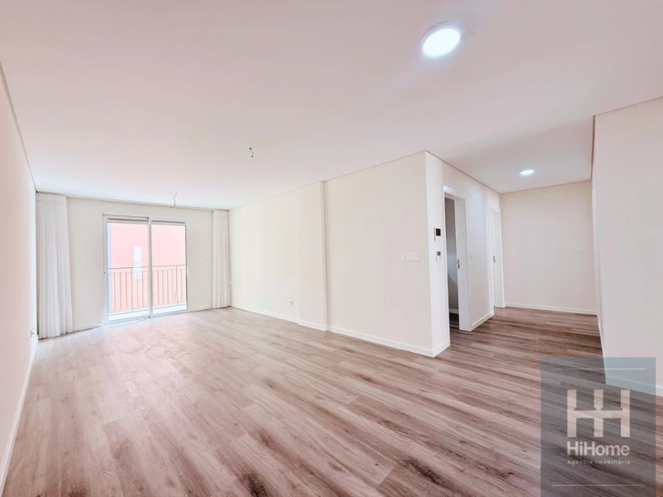 Apartamento T3 para Venda em Funchal (Se) Foto 2