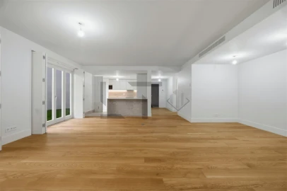Apartamento T3 para Venda em Santo António