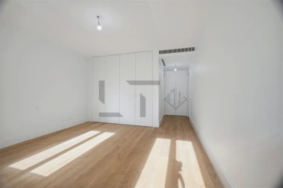 Apartamento T3 para Venda em Santo António