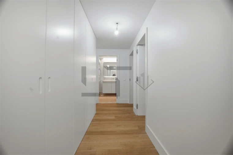 Apartamento T3 para Venda em Santo António Foto 9