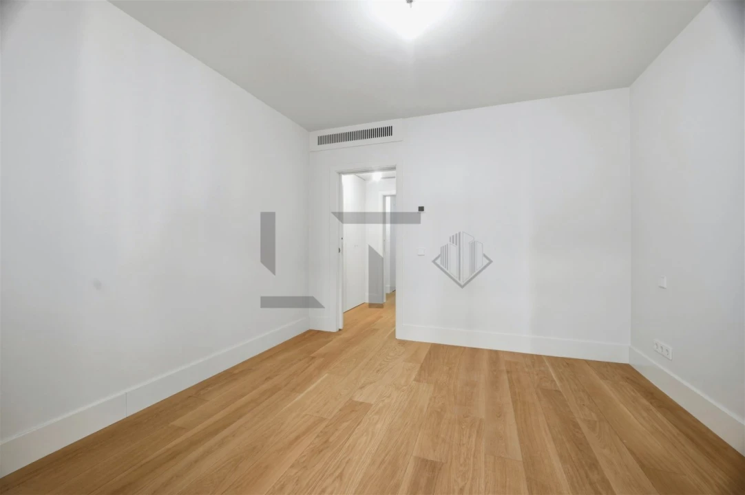 Apartamento T2 para Venda em Santo António Foto 15