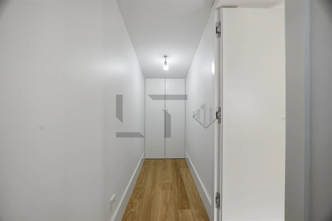 Apartamento T2 para Venda em Santo António Foto 19