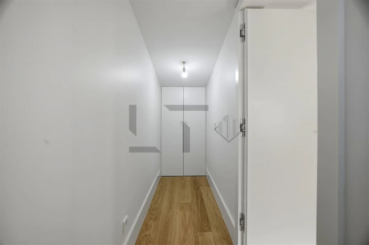 Apartamento T2 para Venda em Santo António Foto 19
