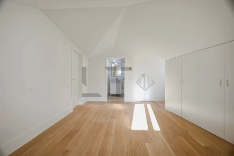 Apartamento T2 para Venda em Santo António Foto 22