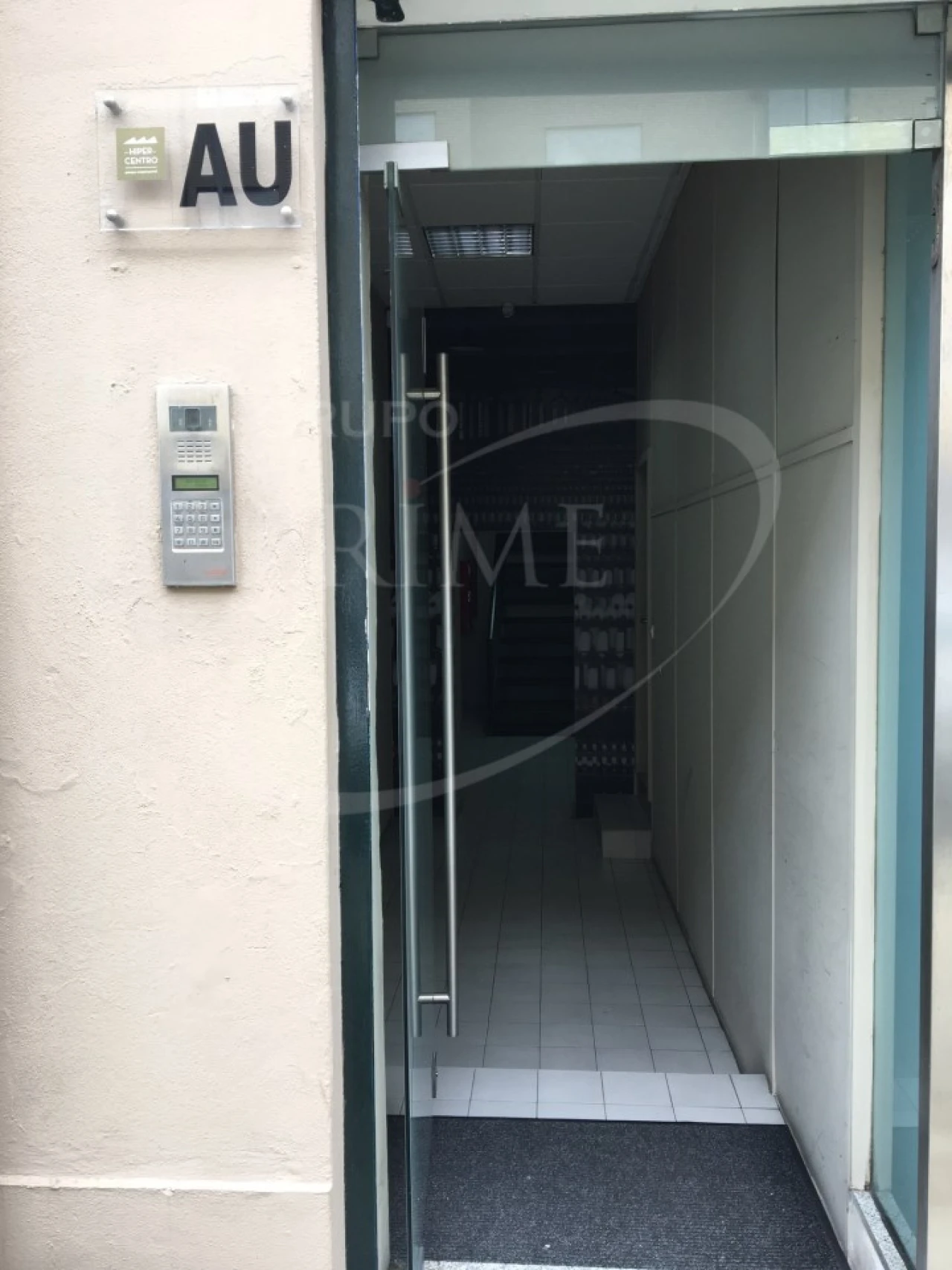 Escritório para Arrendamento em Paranhos Foto 1