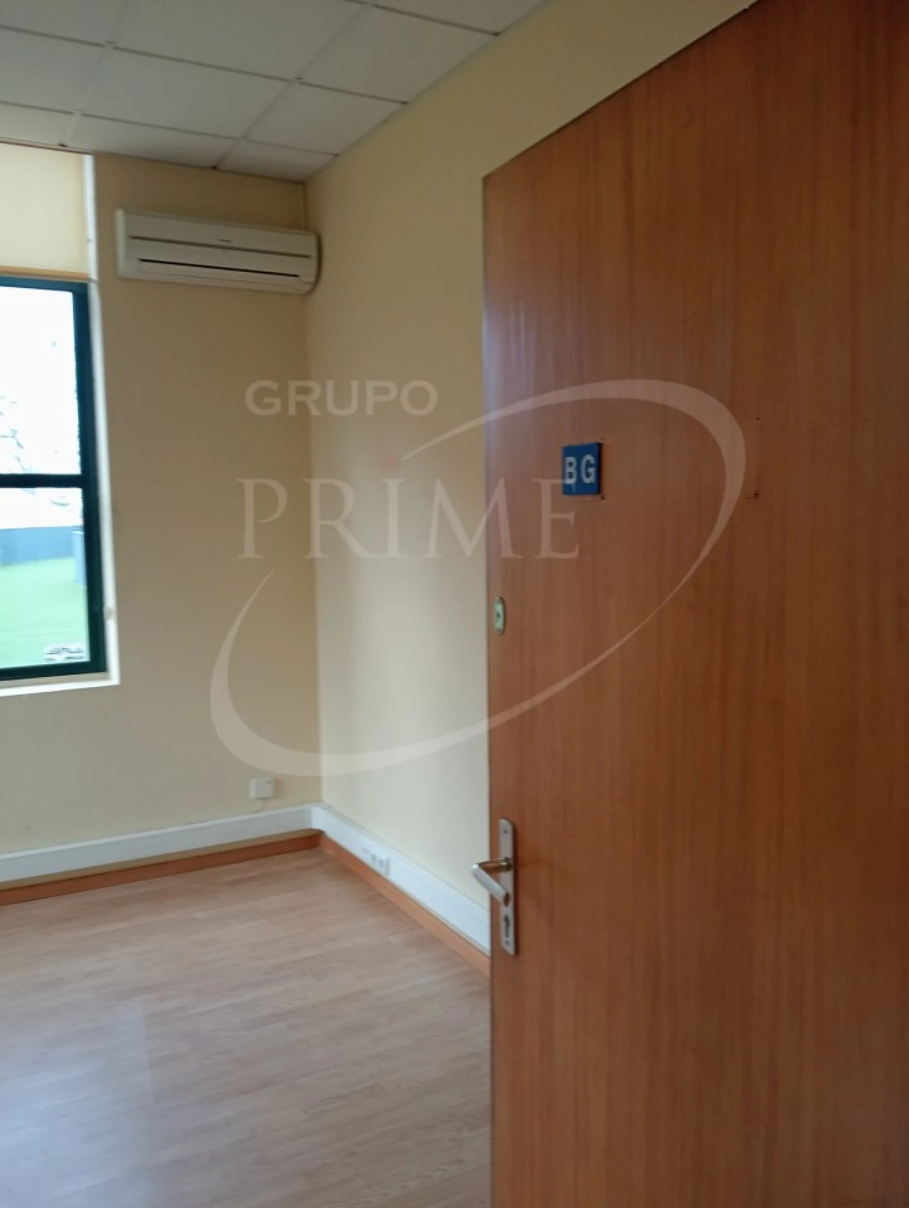 Escritório para Arrendamento em Paranhos Foto 5