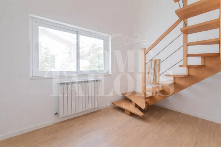 Apartamento T4 para Venda em Carnaxide e Queijas Foto 16