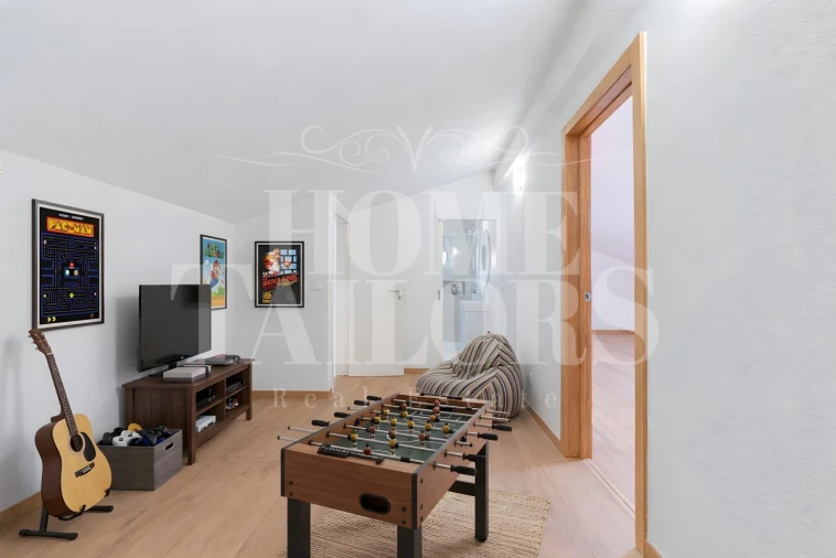 Apartamento T4 para Venda em Carnaxide e Queijas Foto 19