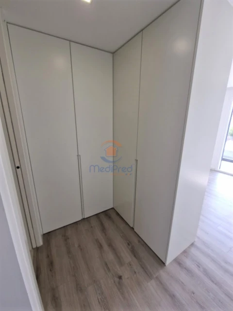 Apartamento T2 para Venda em Santo António dos Cavaleiros e Frielas